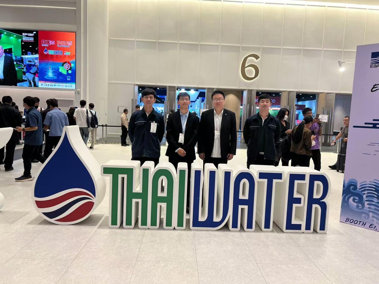 Máy thổi khí ổ trục lá